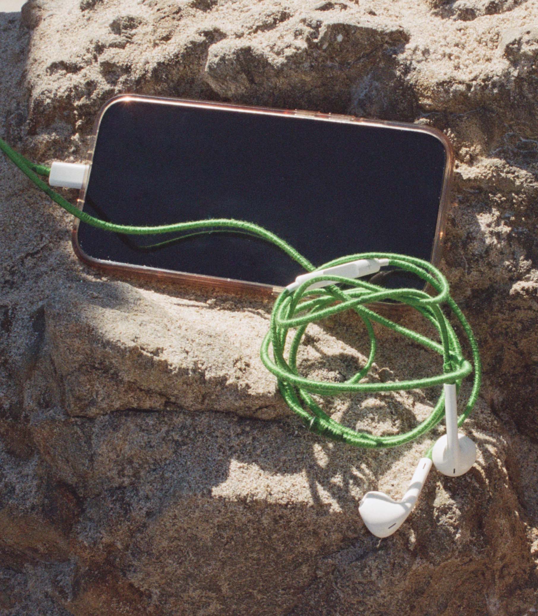LE POM POM & DÔEN HEADPHONES -- VERT