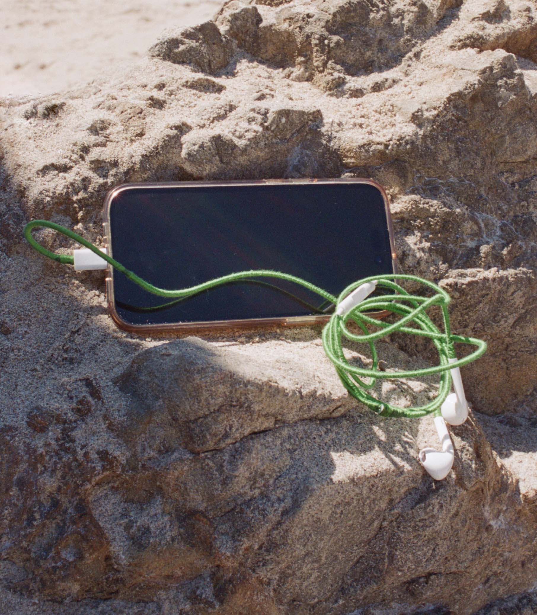 LE POM POM & DÔEN HEADPHONES -- VERT