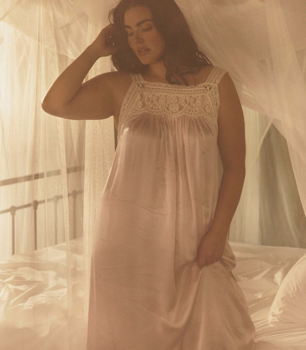 LUCIANE DRESS -- POWDER ROSE