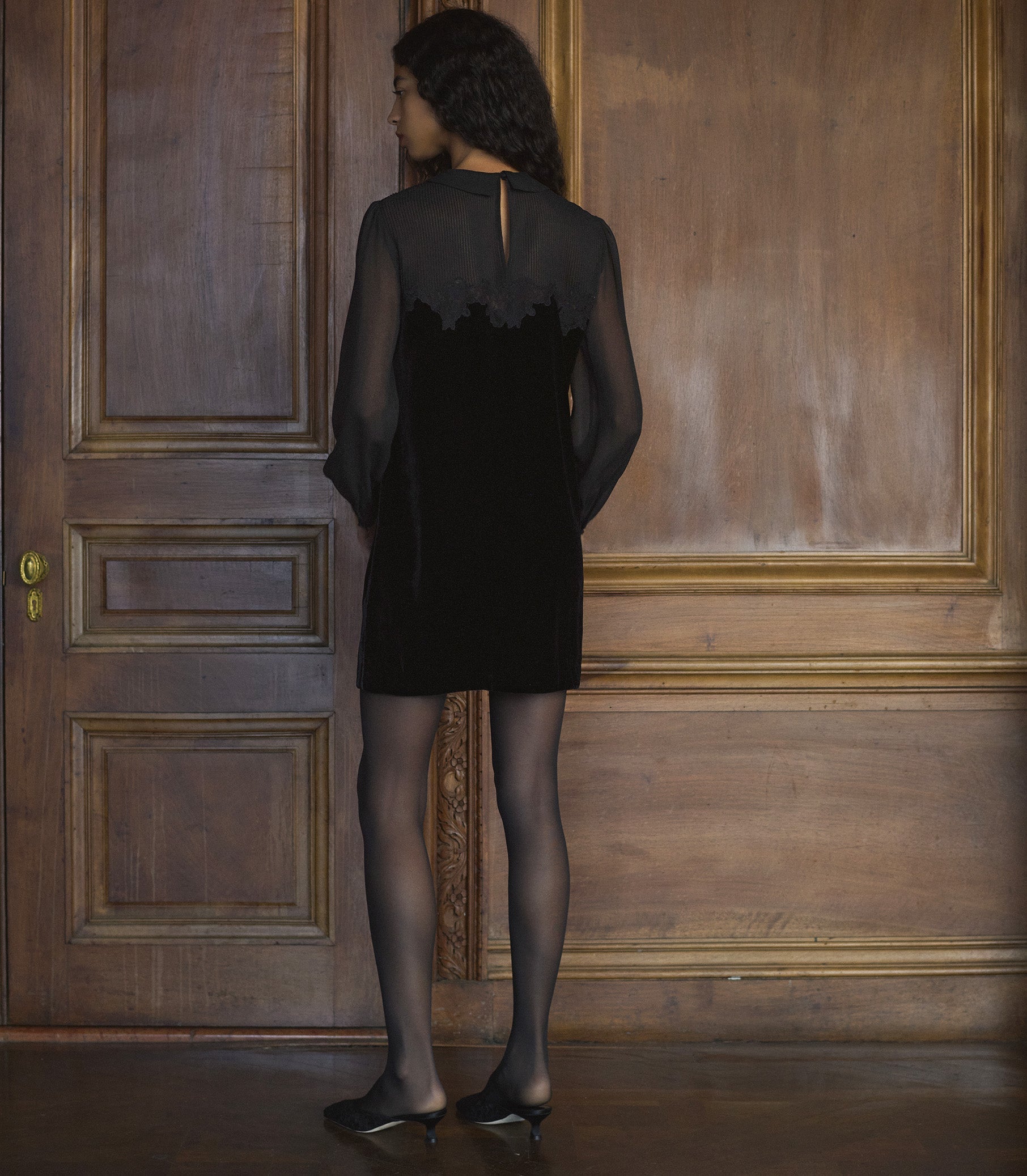 MADELYNNE DRESS -- BLACK